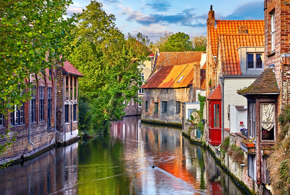 Om du bestämmer dig för att utforska det belgiska Flandern ombord på en husbåt, väntar totalt 1 570 kilometer vattenvägar på dig.