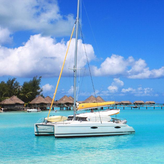 Jachting v Oceánii. Francouzská Polynésie vás uchvátí nádhernou přírodou, fascinujícím podmořským světem i svou kulturou. 
