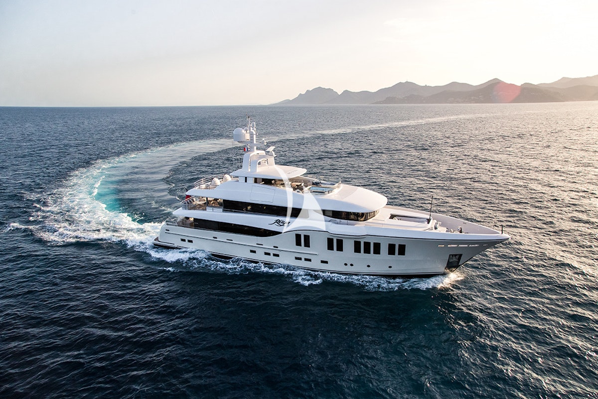 from €175 000 | 41.41 meters | 10 guests