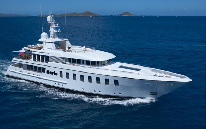 from €240 000 | 44.65 meters | 12 guests