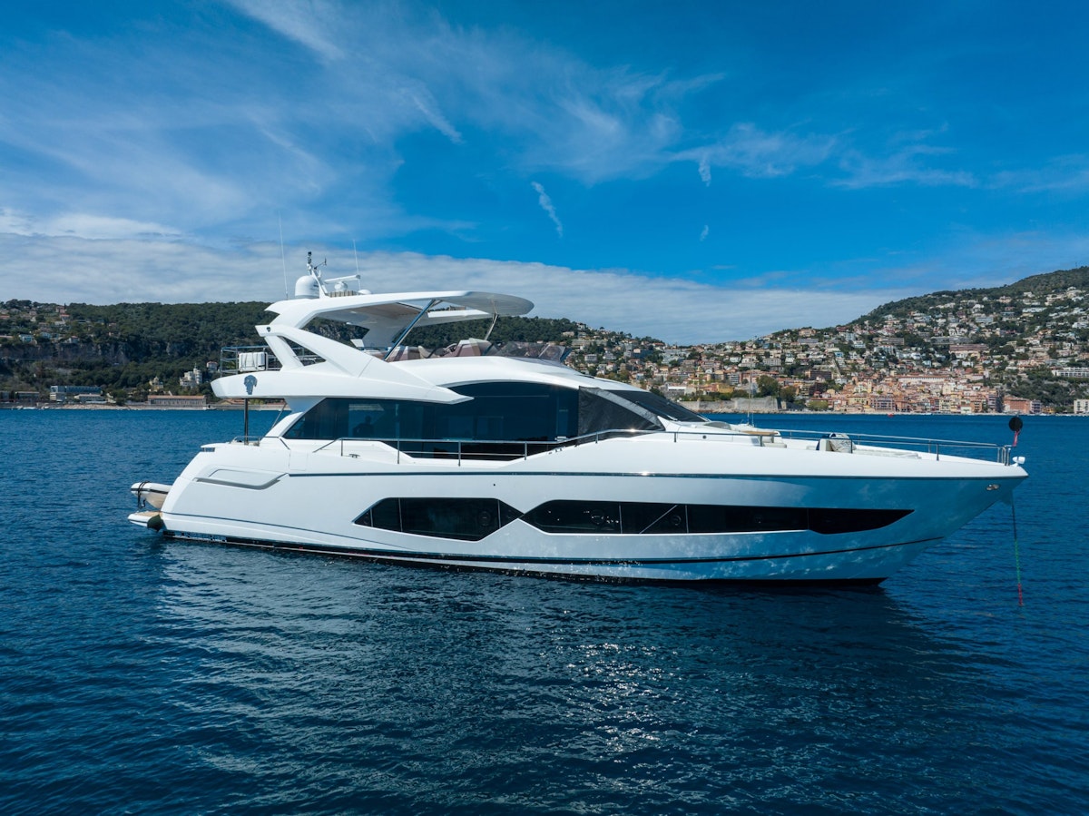 from €45 000 | 23.60 meters | 8 guests