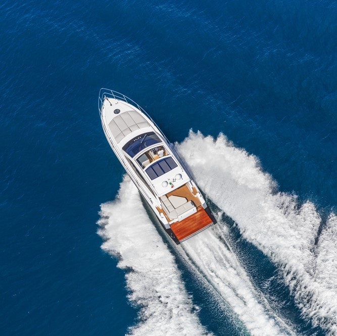 Dive into the world of motor boats – understanding how they handle, the various types, and how they differ from sailing boats.