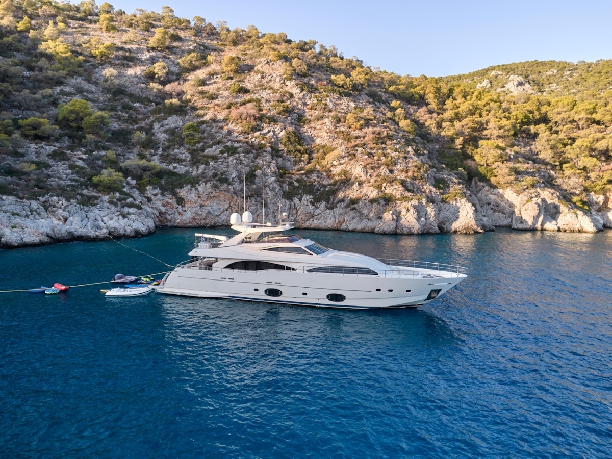 from €58 000 | 29.70 meters | 12 guests