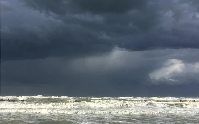Night storm in the Adriatic Sea (photo pk)