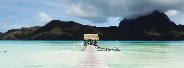 Tyrkysové moře Bora Bora