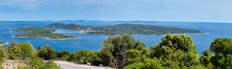 Ostrov Ilovik a Svety Peter, pohled z otoka Lošinj
