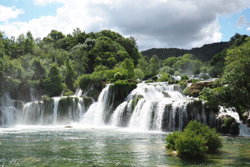 Skradin vízesések a Krka Nemzeti Parkban.