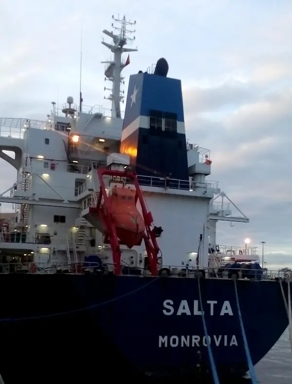 Nákladní lodě plují rychlostí cca 12 uzlů v eco speed režimu