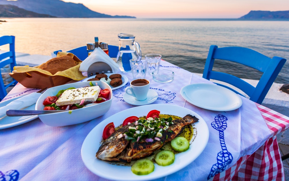 Det grekiska köket är helt enkelt utsökt. Är du sugen på att äta?