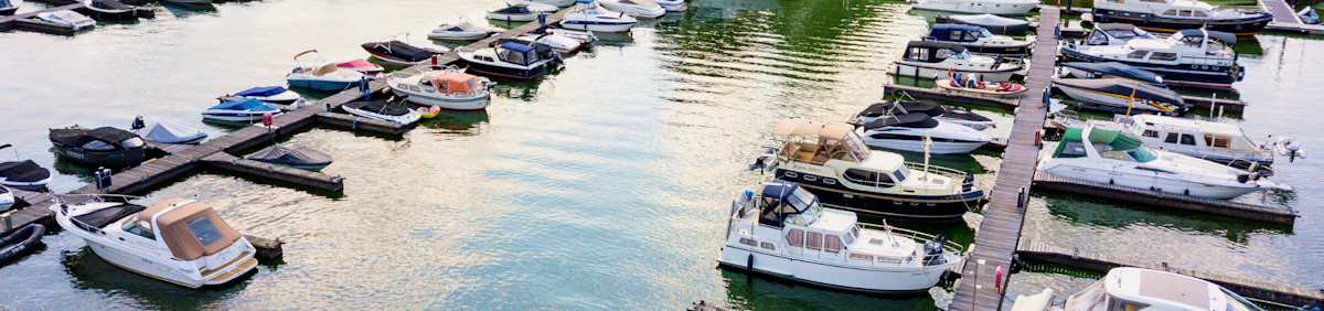 Choosing a houseboat: which class to go for based on comfort