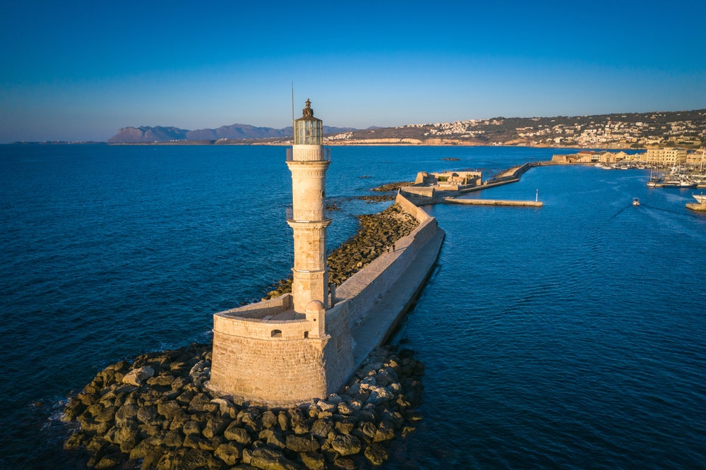クレタ島のハニア港にある灯台。