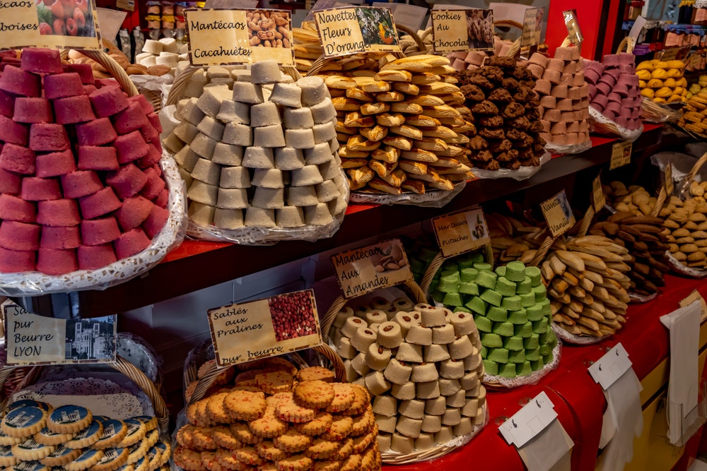 Kex och godis på marknaden i Lyon