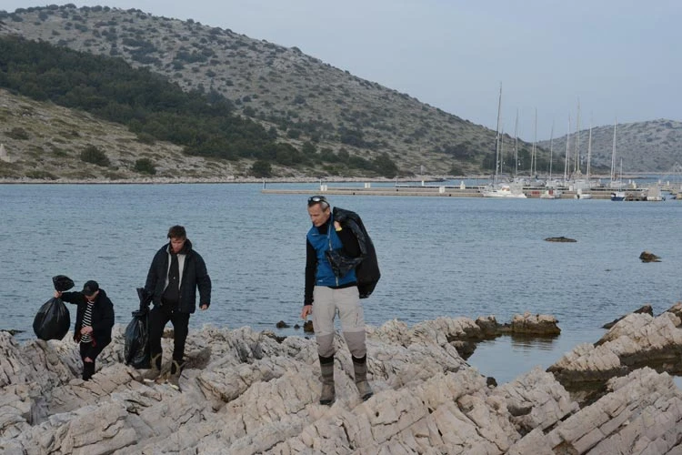 Το πλήρωμα του Salona 38 PUNCH, με κυβερνήτη τον Petr Bartoš