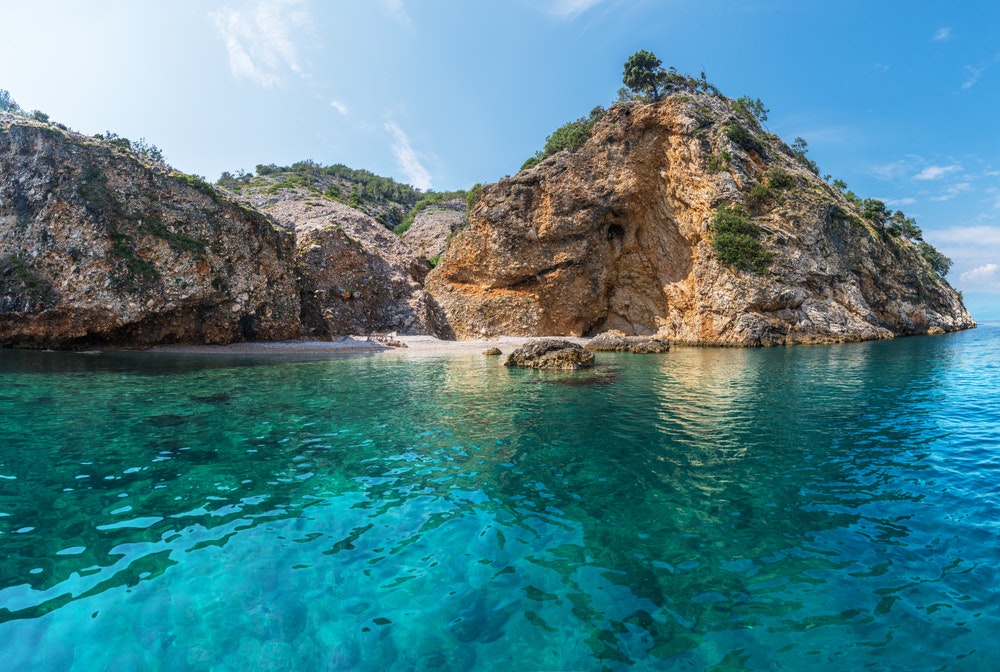 Το νησί της Κρήτης με τα παρθένα νερά, τις παραλίες και τη φύση.