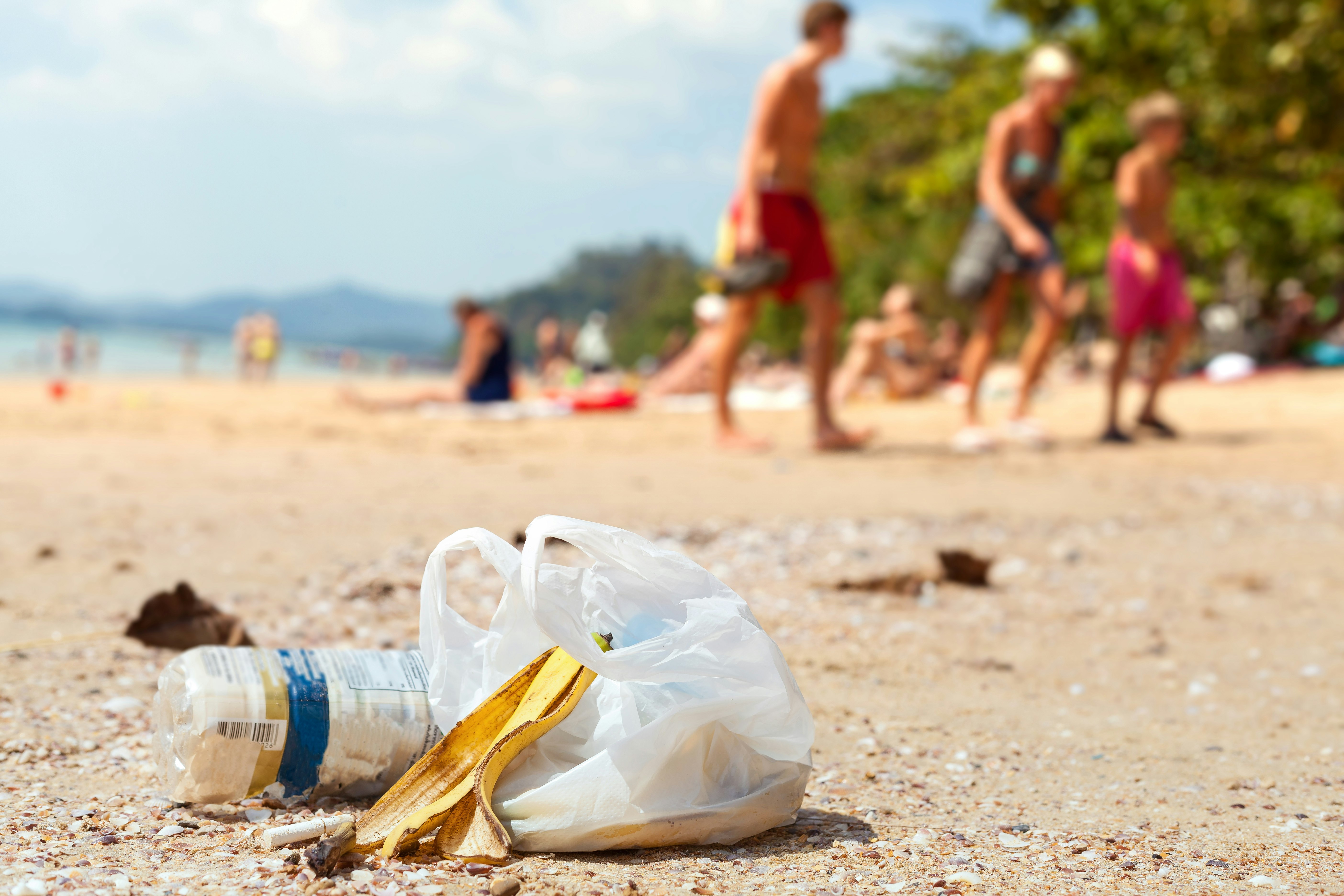Plastic waste damages the aesthetic value of tourist destinations