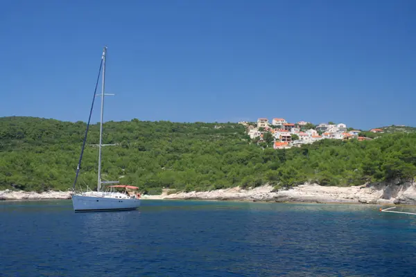 Koupání v opuštěné zátoce