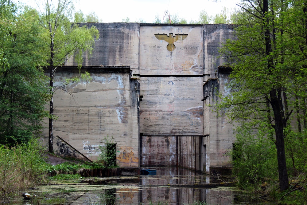 Esclusa de hormigón inacabada en Lesniewo Gorne, parte del Canal de Masuria