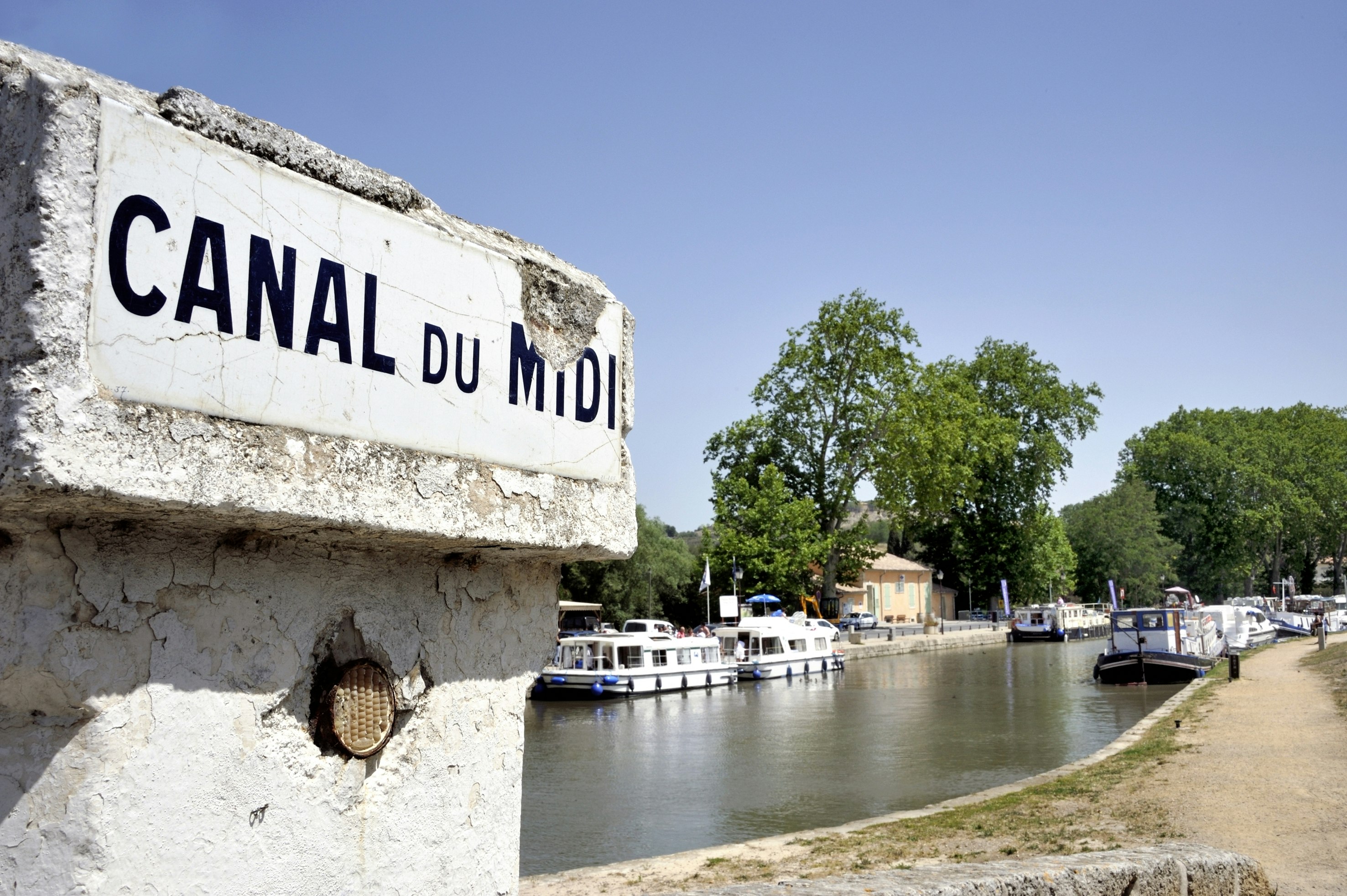 Canal du Midi ve Francii je chráněn UNESCO