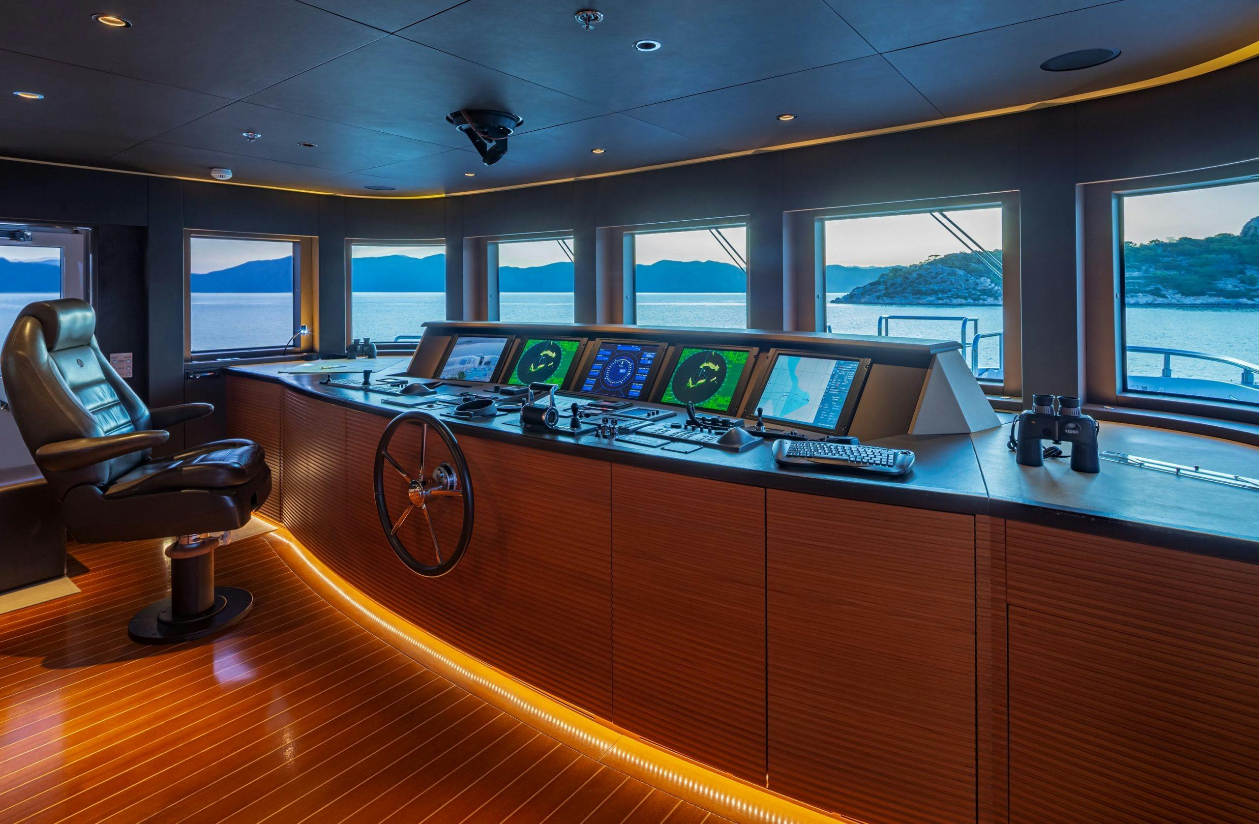 ZALIV III LUXURY YACHT CHARTER - VERY MODERN INTERIOR DESIGN