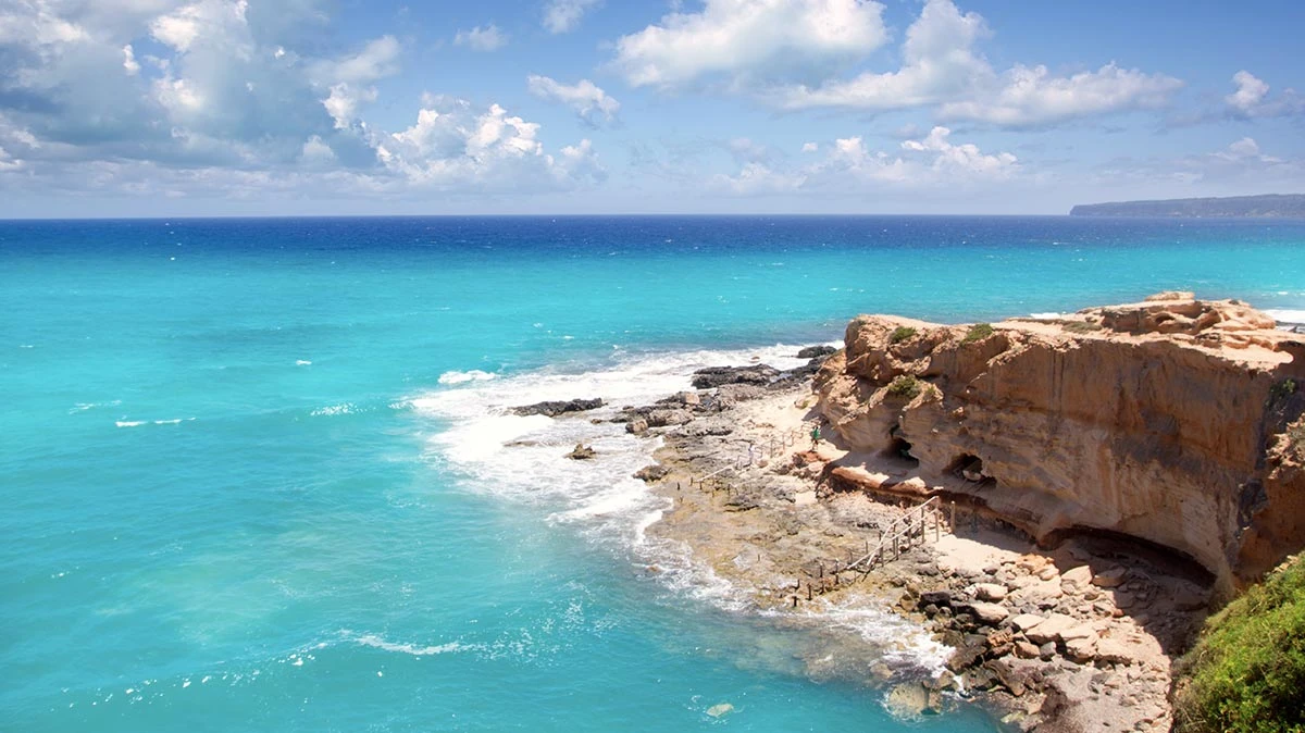 Cala en Baster zvejas pludmale Formentera salā