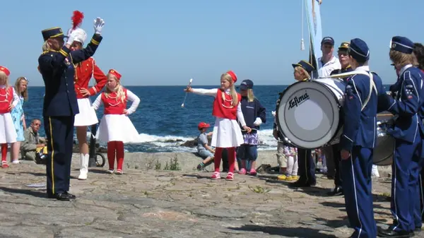 Na Borholmu se často konají různé slavnosti