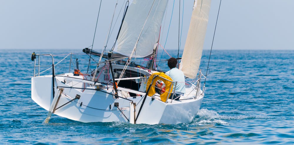 skipper sailing at solo race