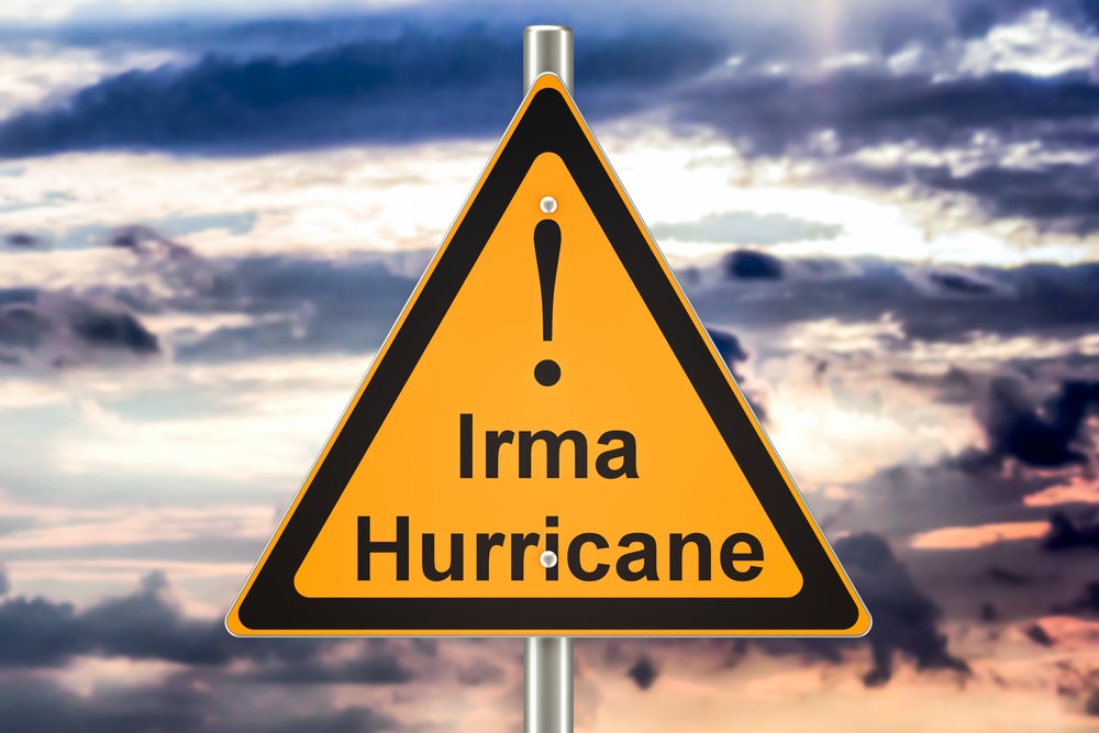 Concetto di cartello stradale per l'uragano Irma