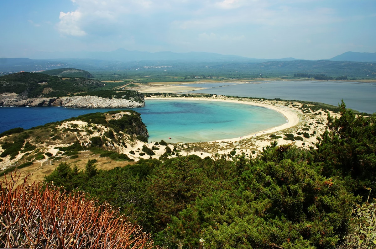 Plavba kolem Peloponésu: Nezapomenutelný výlet podél malebného pobřeží