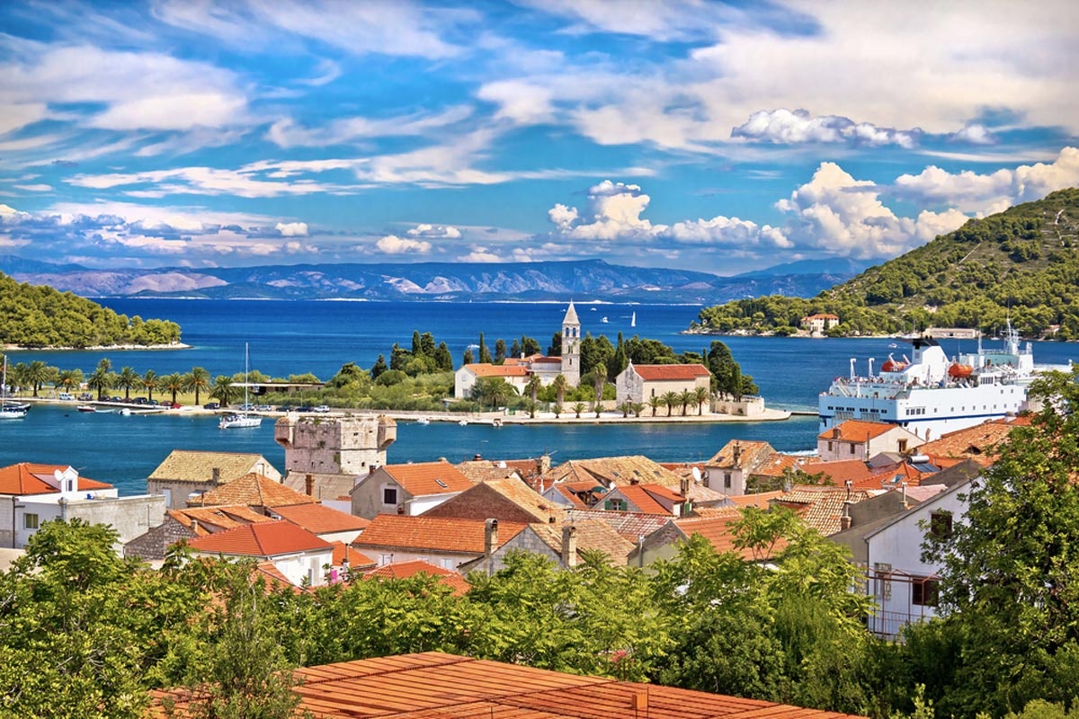 Mit einer Yacht durch Kroatien - vollständiger Routenplan von Split und Ankertipps