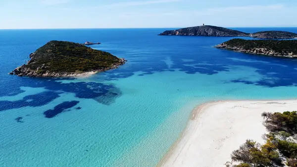 Smukke Sardinien med en caribisk atmosfære
