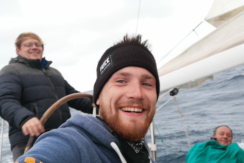 Jakub a posádka pri plavbe cez Atlantik